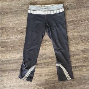 Lulu Capri leggings